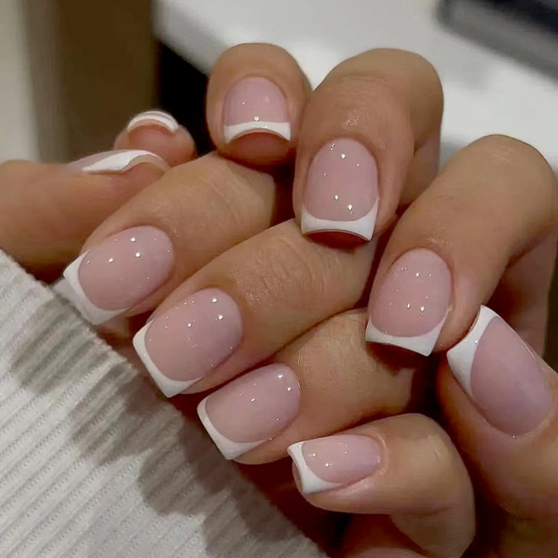 Short square nails French style press on & minimal design Trending style for any occasions - 24 pcs & 1 glue