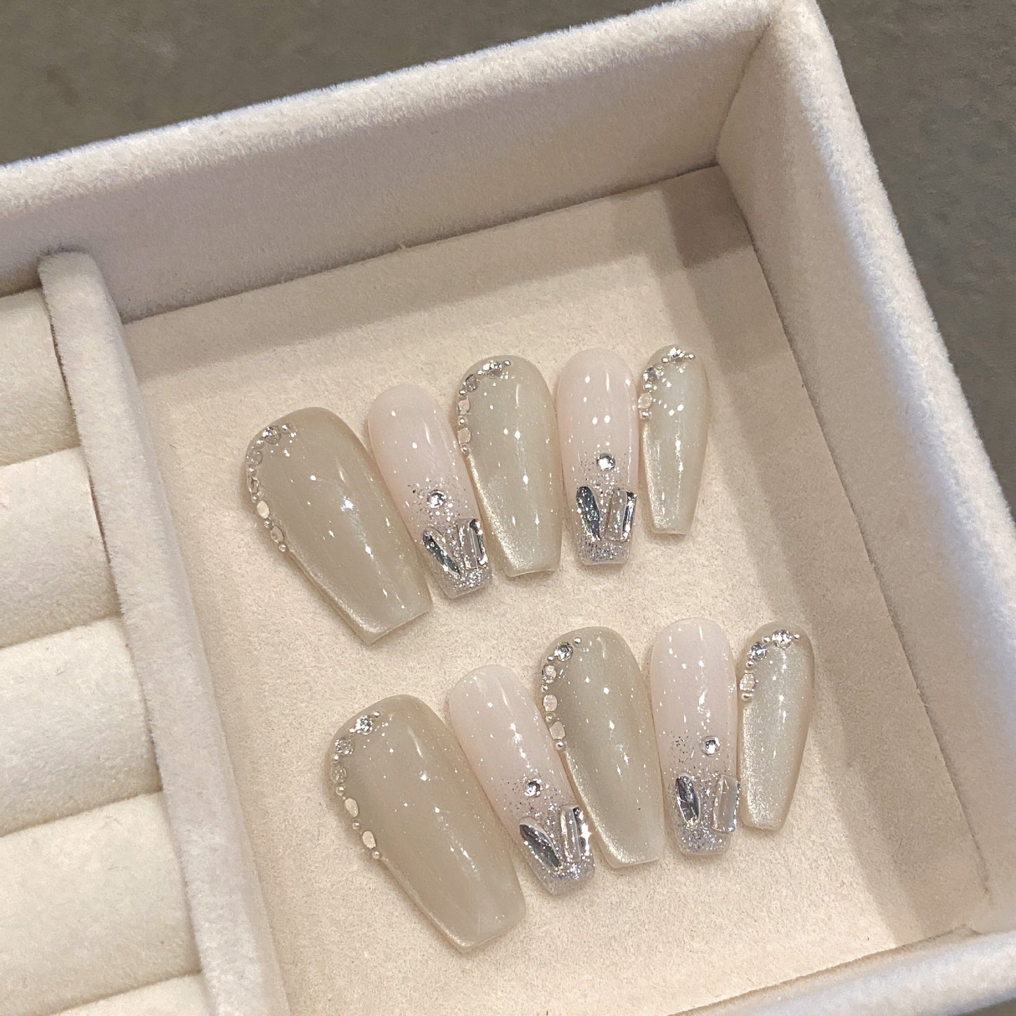 Cat's Eye Nail Manicure Handmade Nail Pure color & shine Handmade Wearing Nail